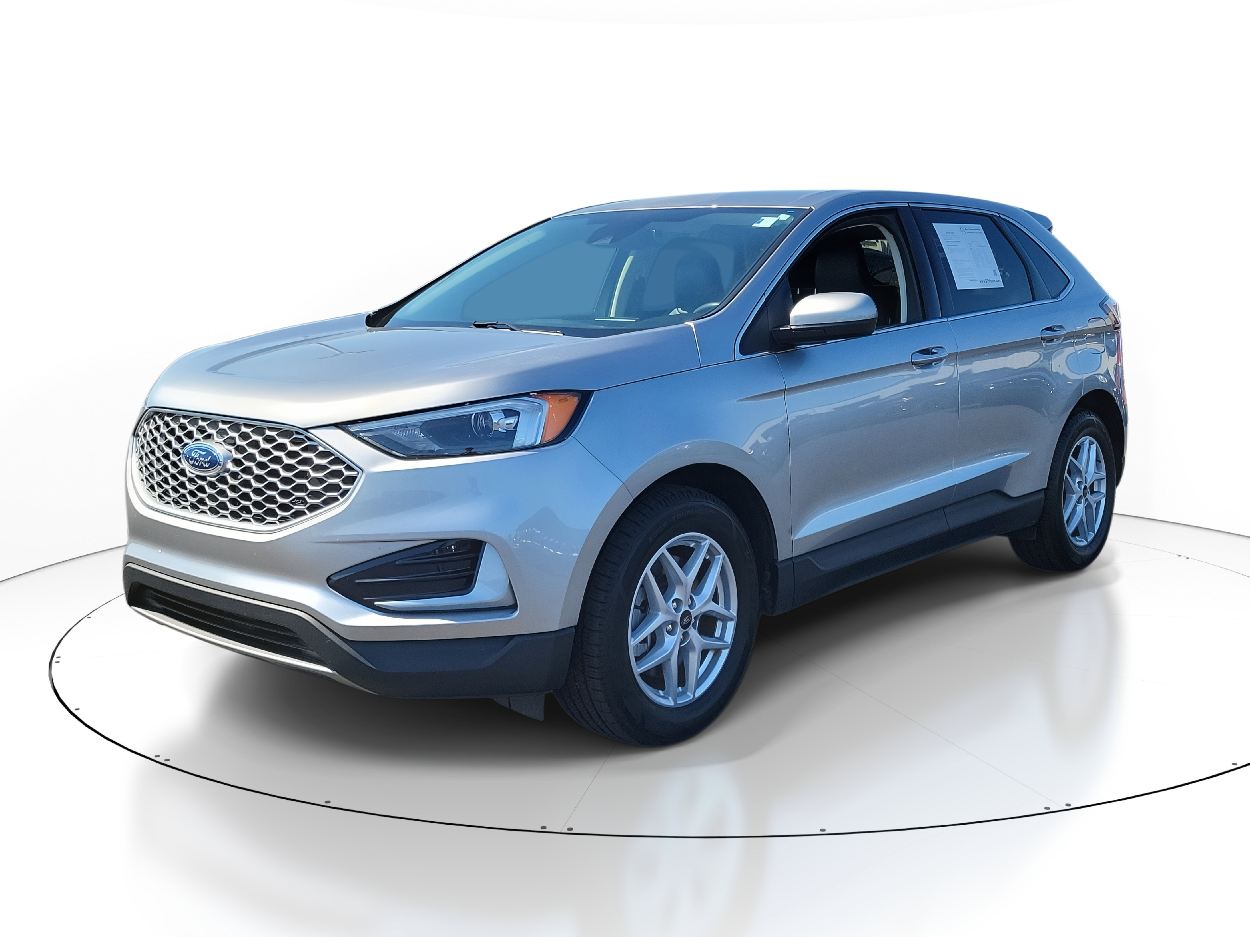Used 2024 Ford Edge SEL image 2