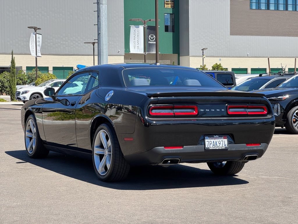 Used 2015 Dodge Challenger SXT w/ Super Sport Group (SS/T) RWD image 31