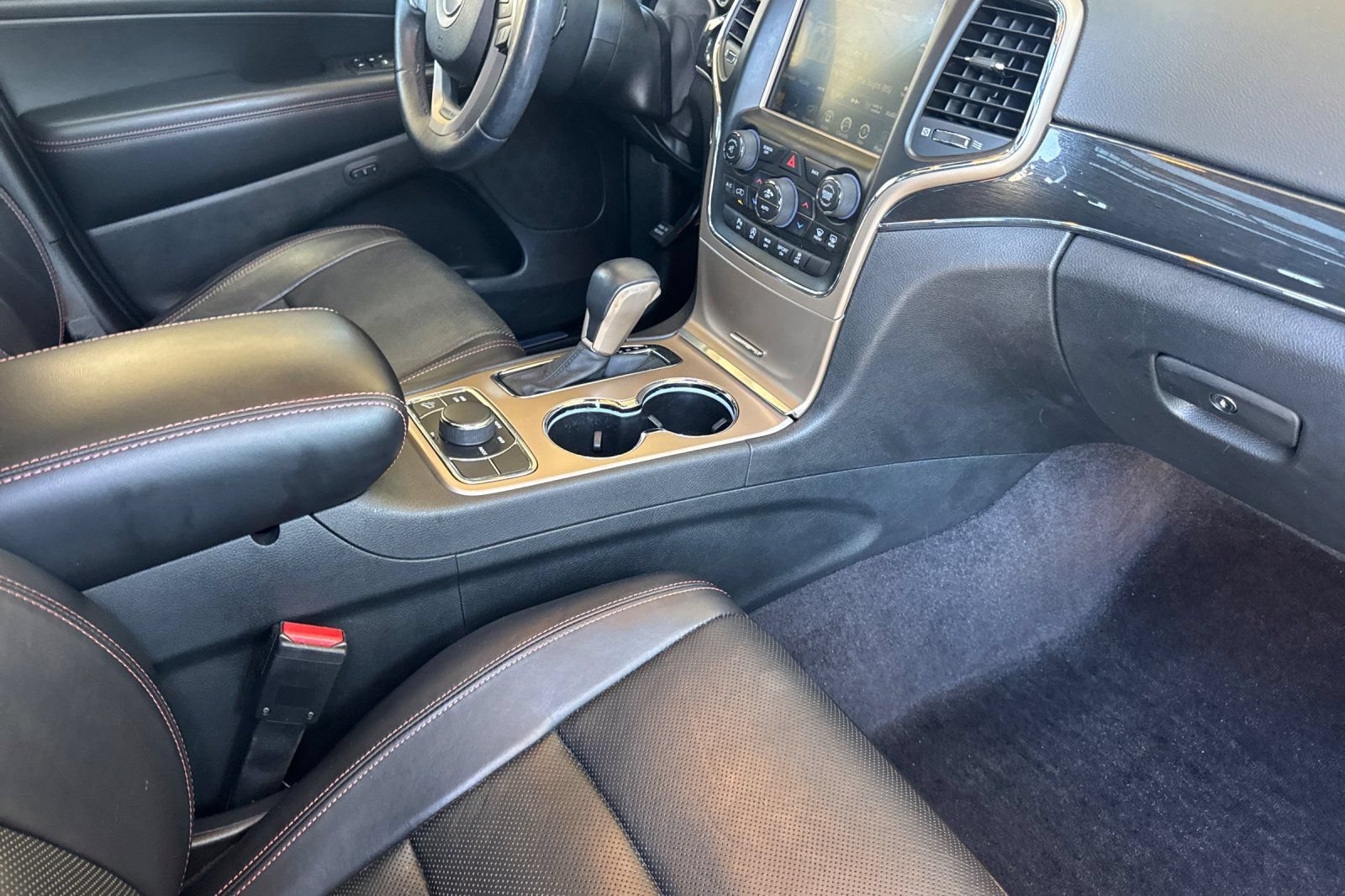 Used 2017 Jeep Grand Cherokee Limited 75th Anniversary AWD/4WD image 16