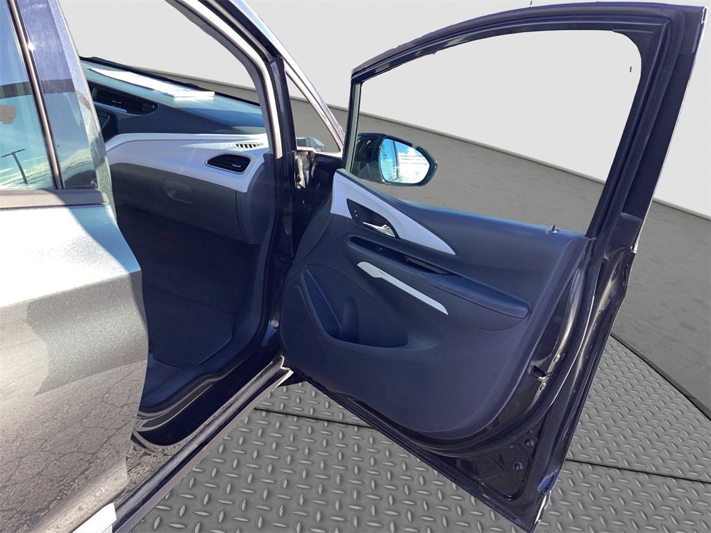 Used 2017 Chevrolet Bolt LT image 17