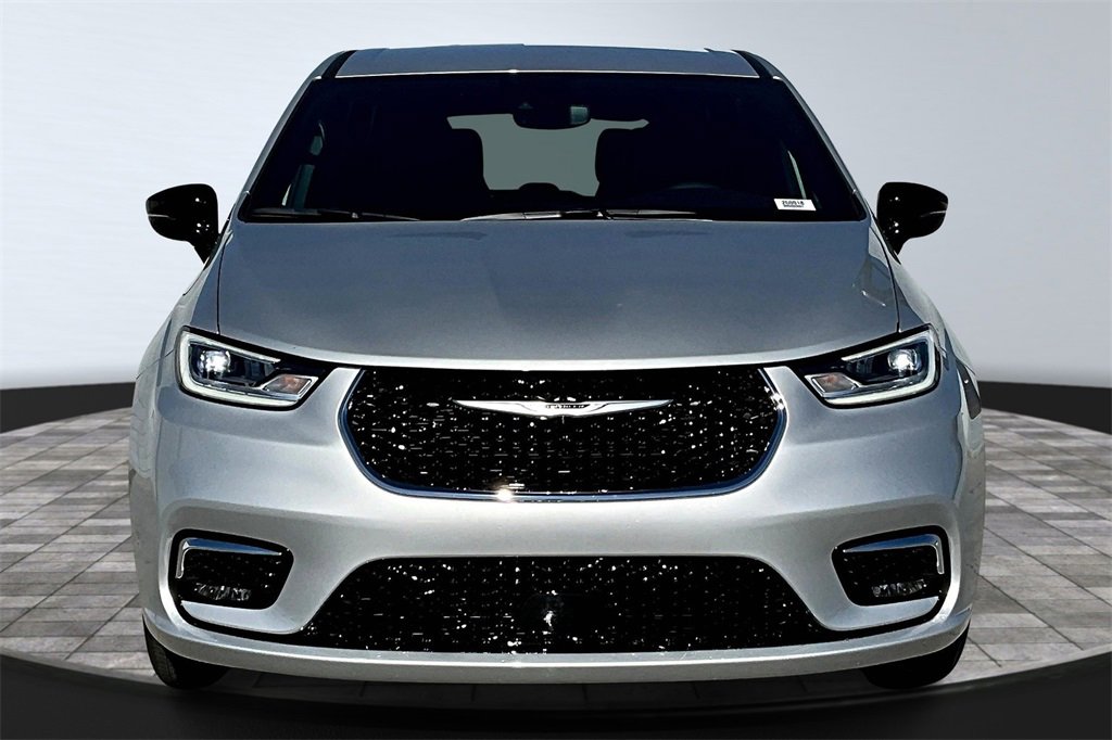 New 2026 Chrysler Pacifica Select image 17