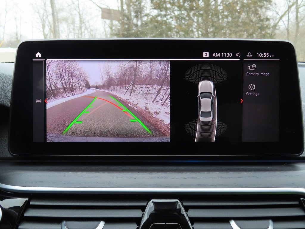 Used 2022 BMW 530e xDrive w/ Premium Package image 6