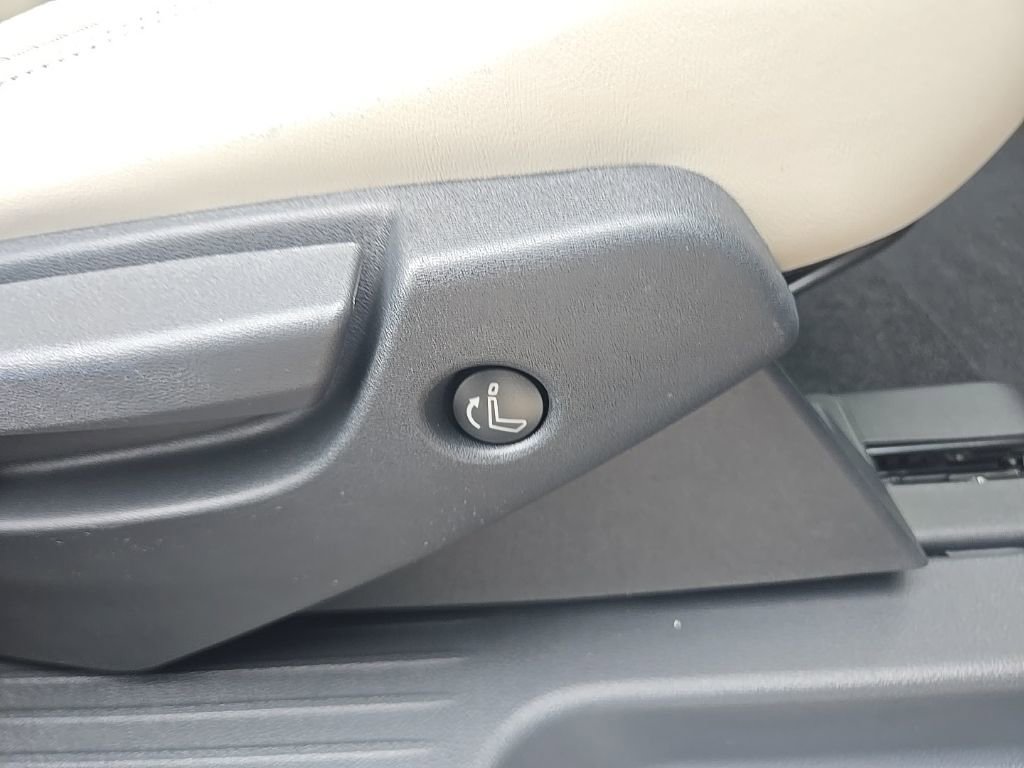 New 2026 Nissan Pathfinder SL image 34