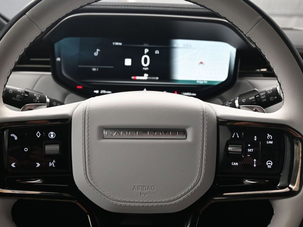 Used 2025 Land Rover Range Rover Sport Dynamic SE image 18