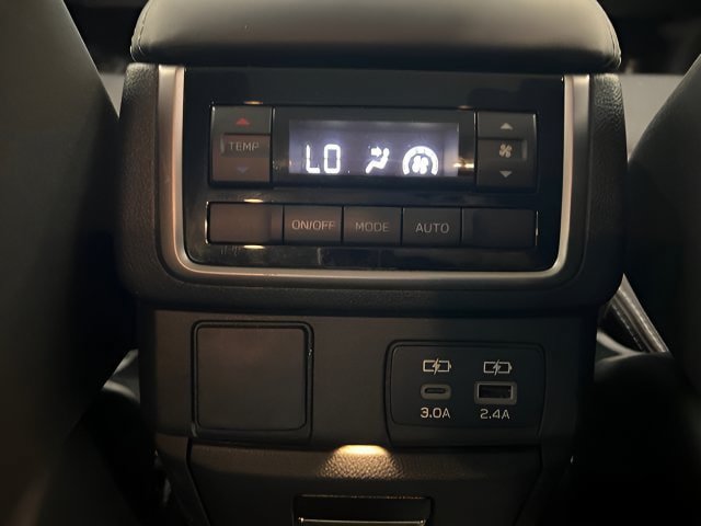 Used 2024 Subaru Ascent Premium w/ Convenience Package AWD/4WD image 14