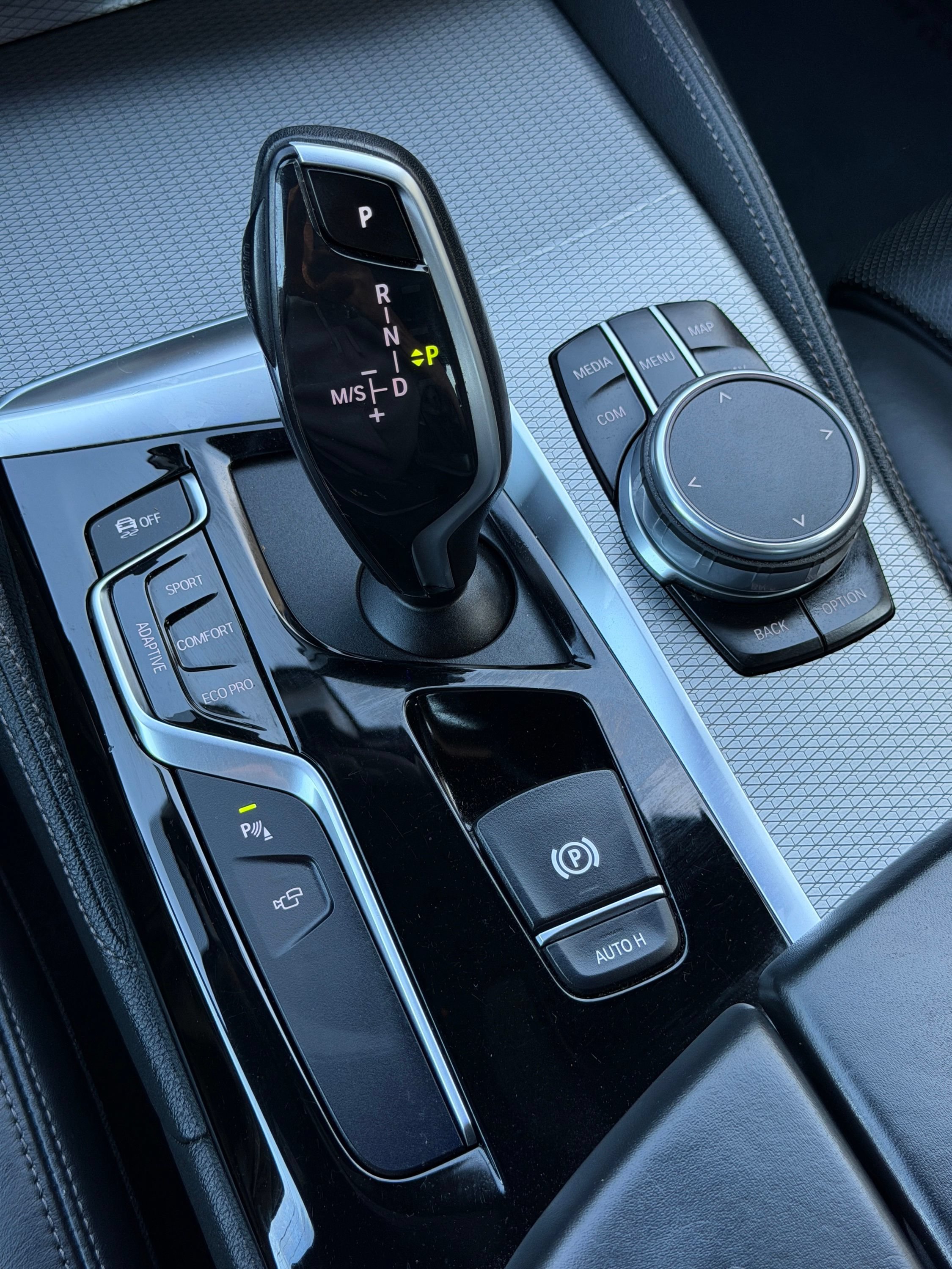 Used 2019 BMW M550i xDrive AWD/4WD image 32