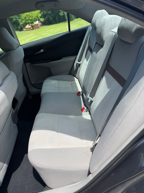 Used 2014 Toyota Camry LE FWD image 9