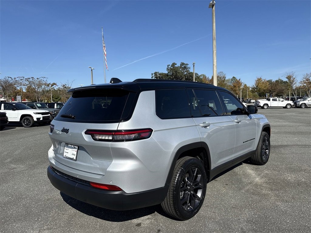 New 2025 Jeep Grand Cherokee L Limited w/ Trailer Tow Package image 3