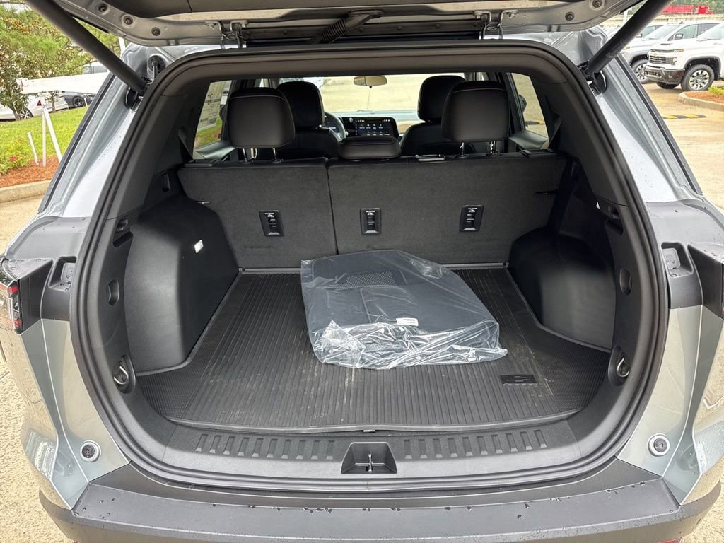 New 2026 Chevrolet Equinox ACTIV image 6