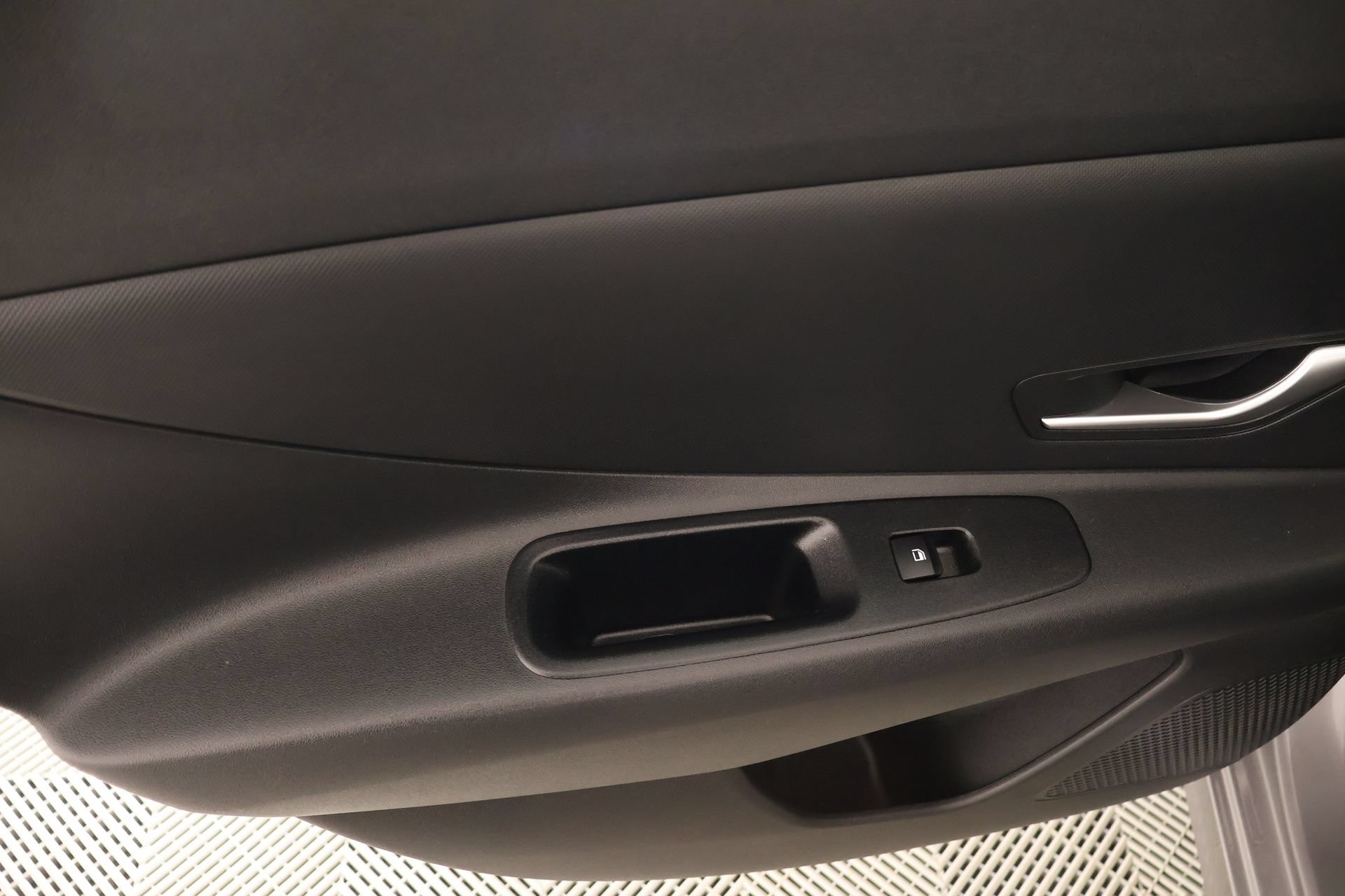 Used 2024 Hyundai Elantra SEL FWD image 15