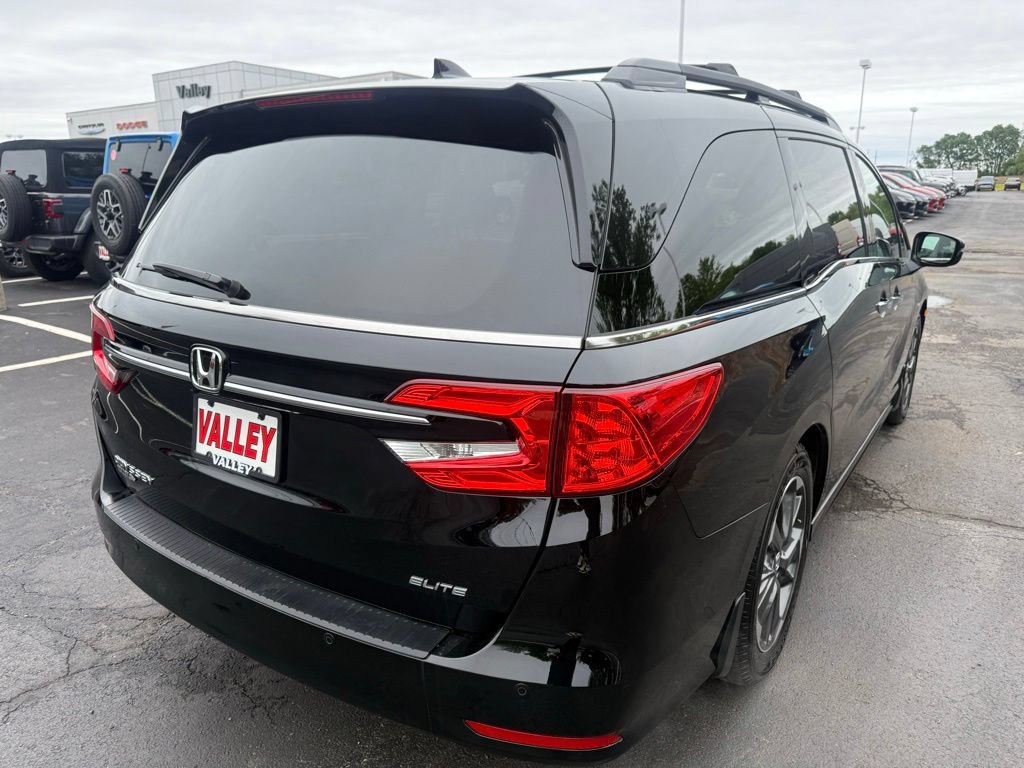 Used 2024 Honda Odyssey Elite image 6