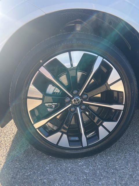 New 2026 Volvo XC60 B5 Plus w/ Protection Package Premier image 28