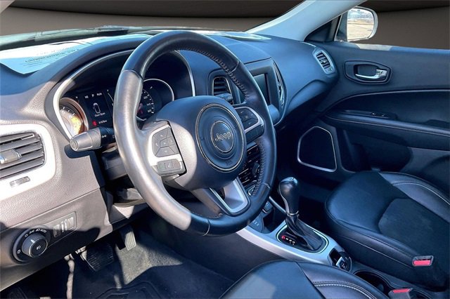 Used 2019 Jeep Compass Latitude image 12