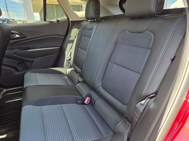 Used 2025 Chevrolet Trax LT w/ Driver Confidence Package image 17