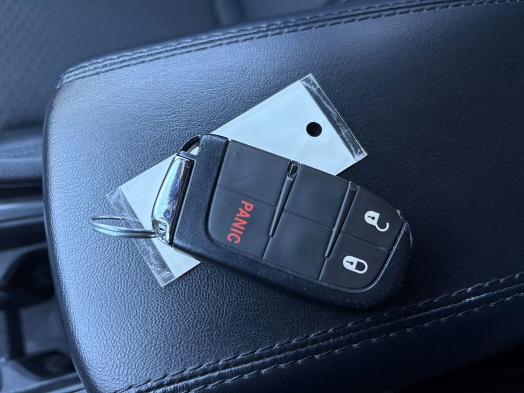 Used 2024 Jeep Compass Latitude image 28