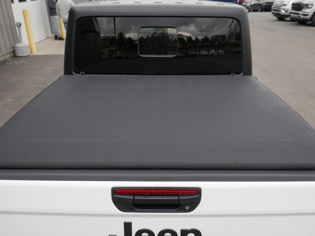 Used 2024 Jeep Gladiator Sport image 11