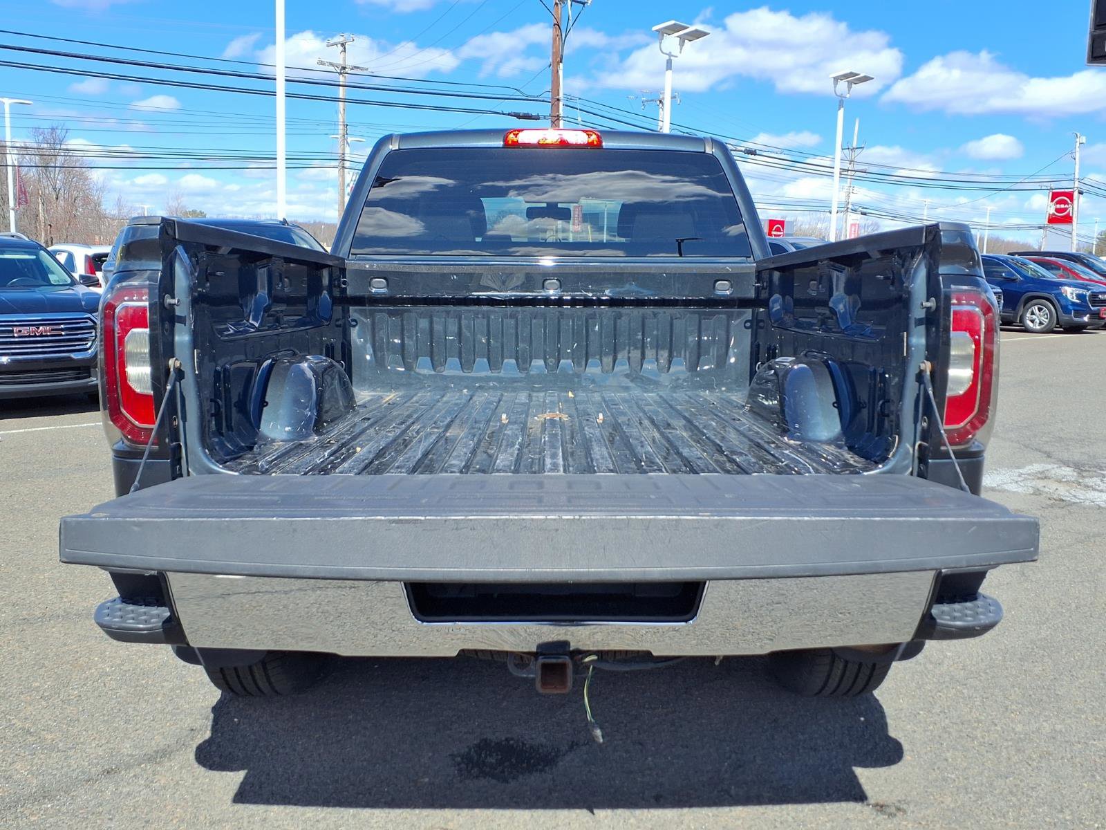 Used 2018 GMC Sierra 1500 SLT w/ SLT Premium Package image 18