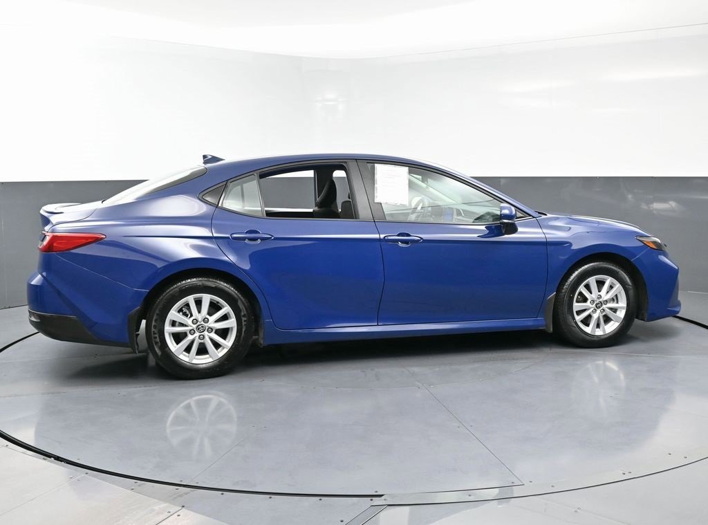 Used 2025 Toyota Camry LE w/ Convenience Package image 6