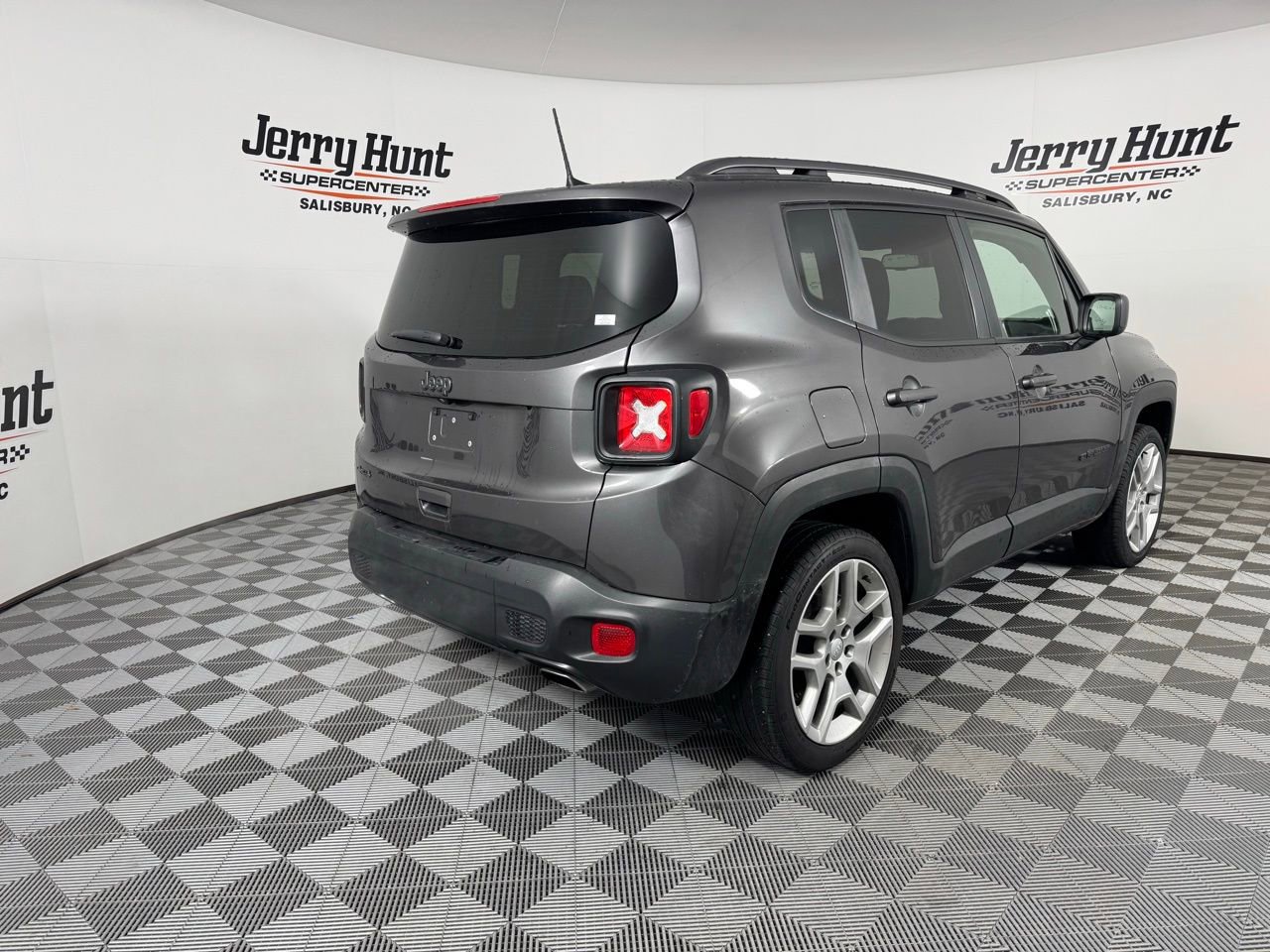 Used 2021 Jeep Renegade Latitude image 8