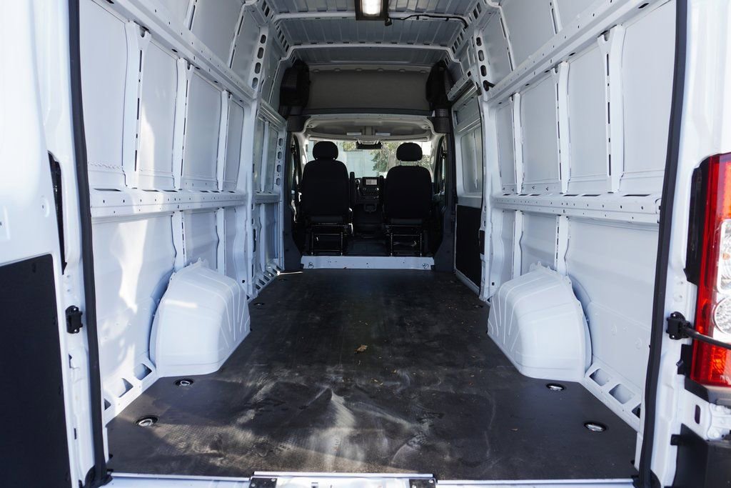 Used 2024 RAM ProMaster 3500 w/ Cold Weather Group image 9