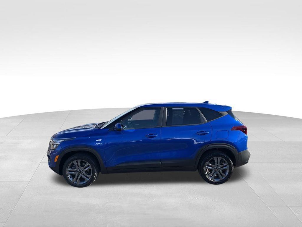 Certified 2023 Kia Seltos LX image 9