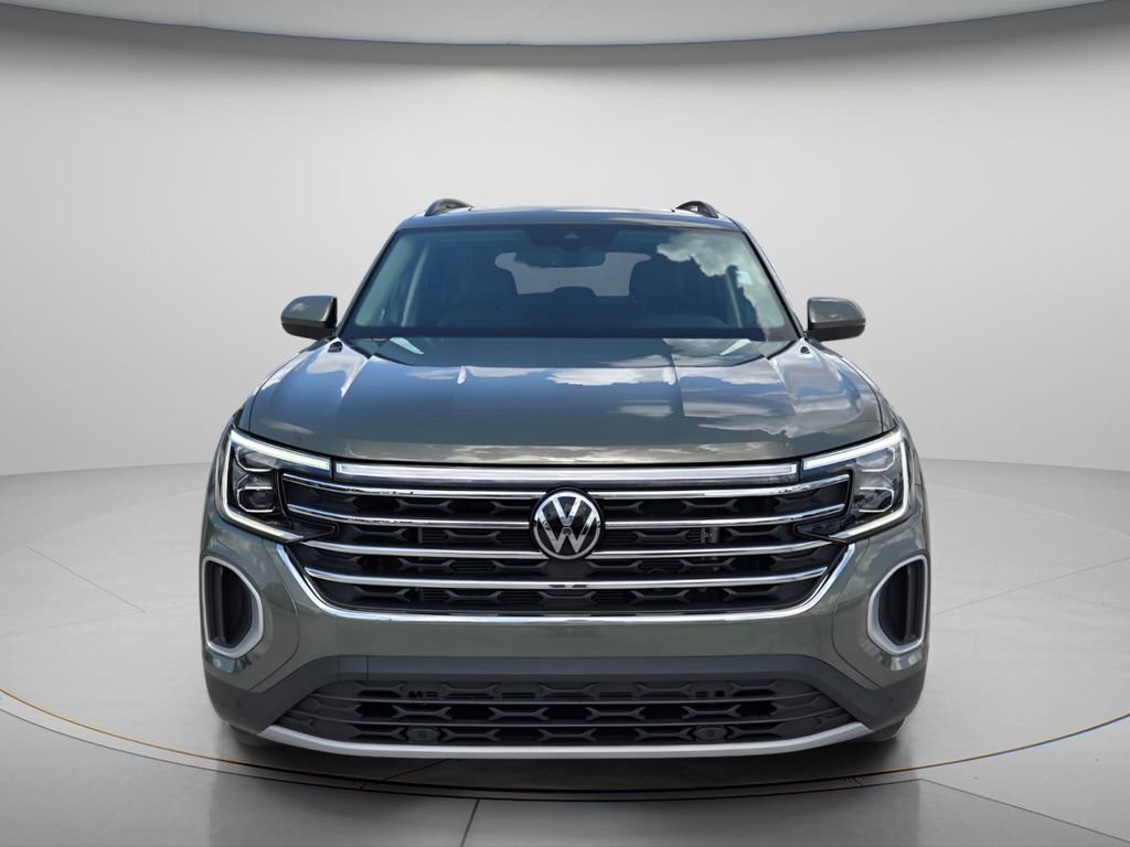 Certified 2026 Volkswagen Atlas SE FWD image 9