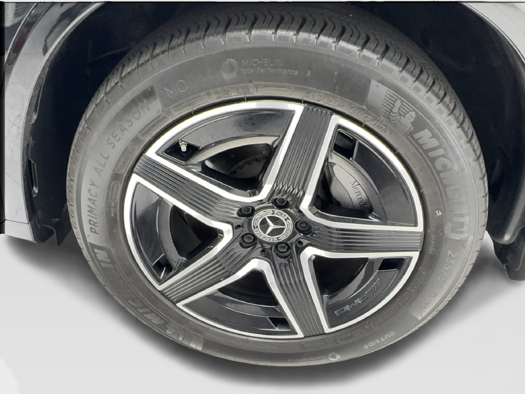 Used 2025 Mercedes-Benz GLC 300 w/ AMG Line image 14