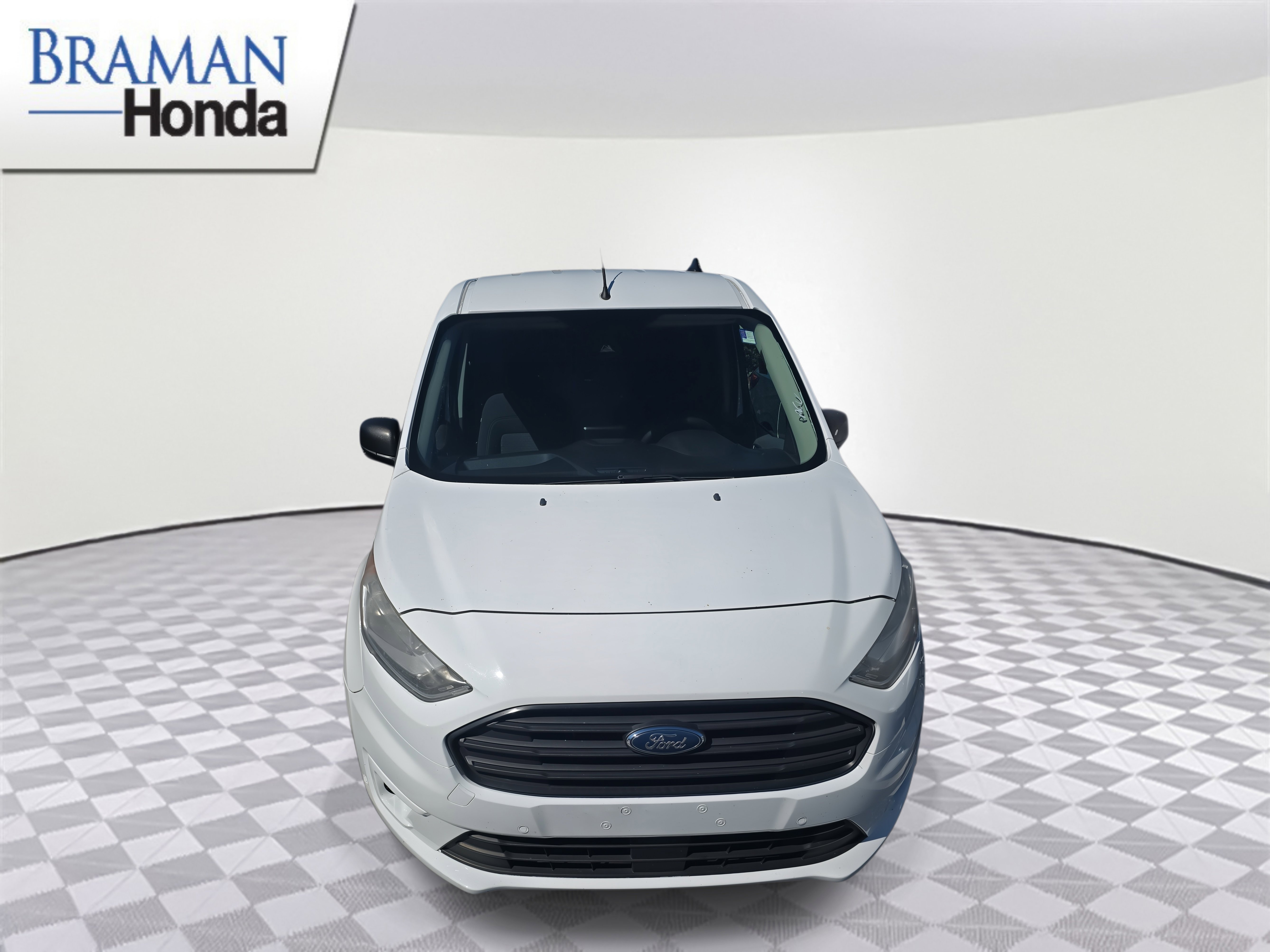 Used 2019 Ford Transit Connect XLT w/ Driver-Assist Package image 3