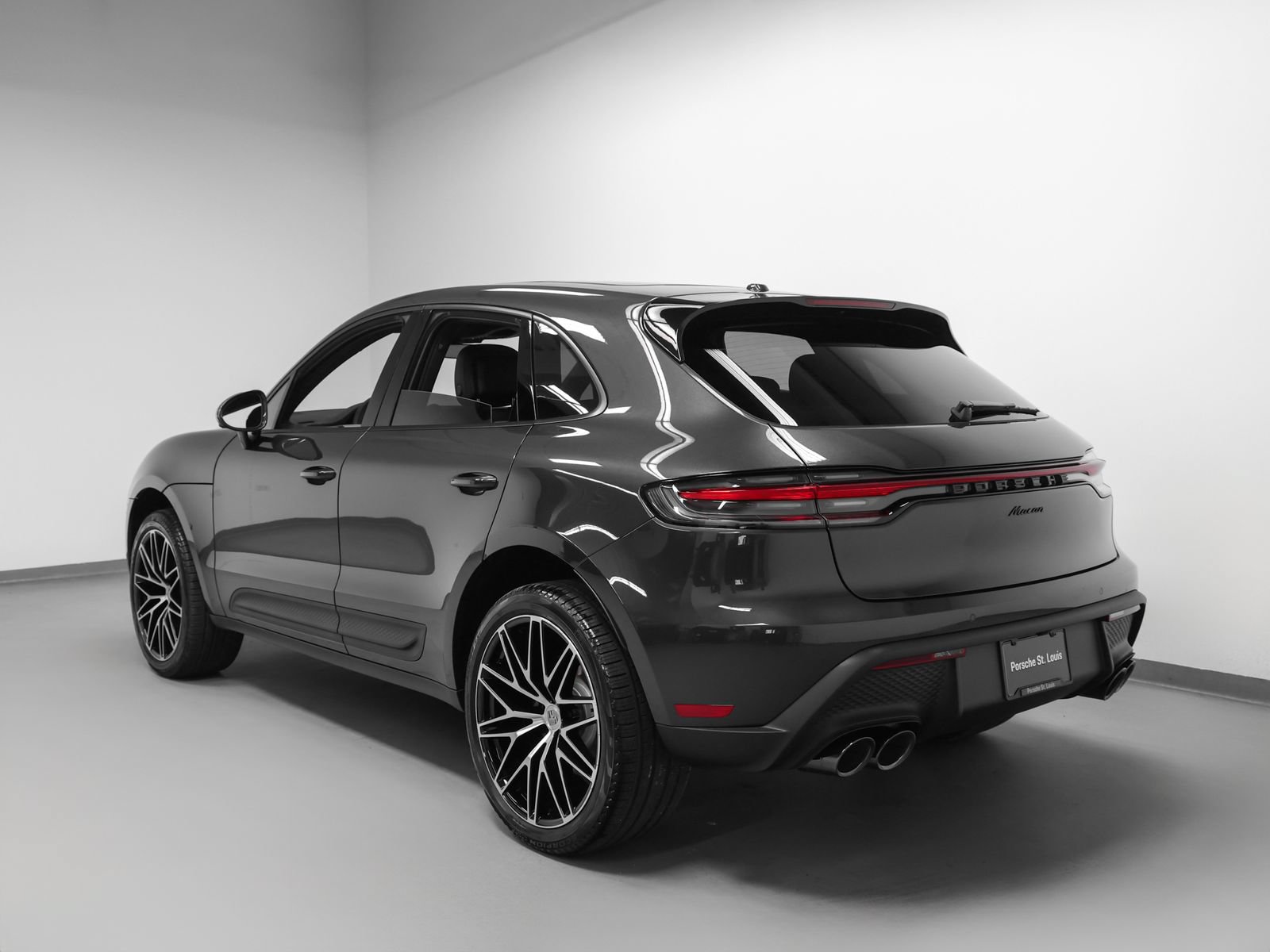 New 2026 Porsche Macan AWD/4WD image 3
