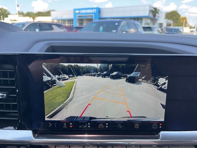 Used 2025 Chevrolet Silverado 1500 High Country w/ Technology Package image 32