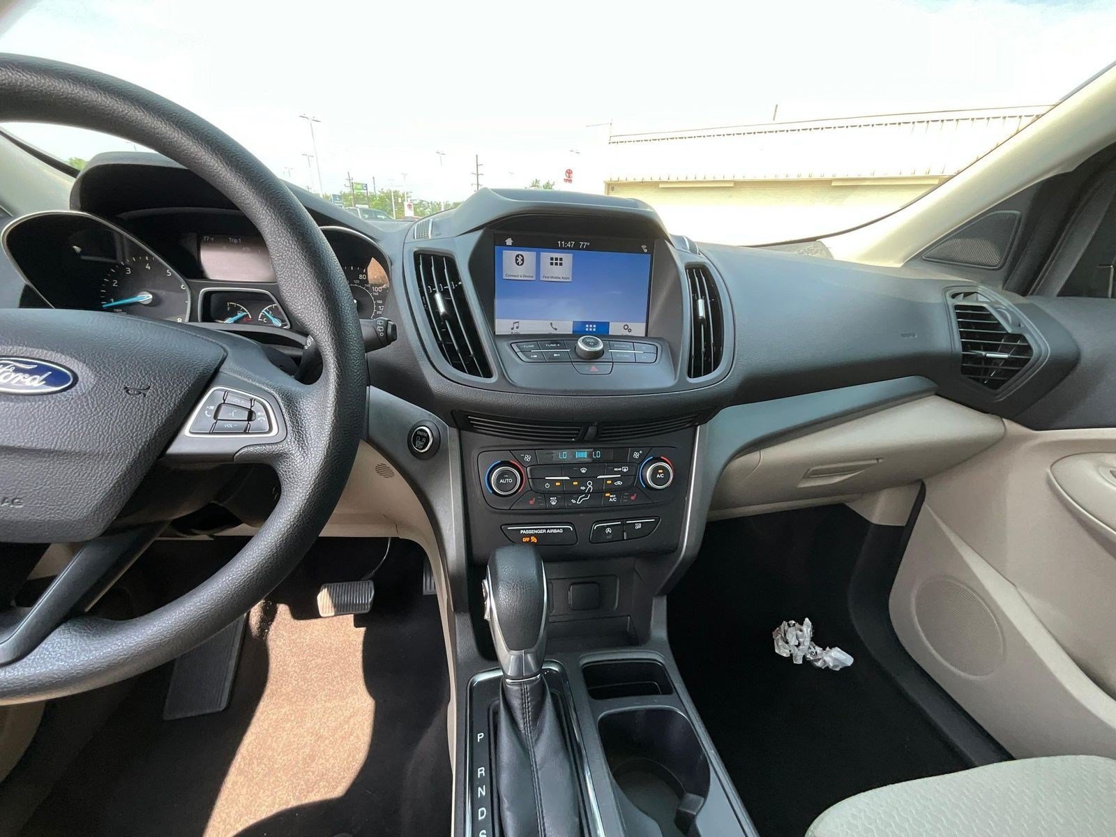 Used 2019 Ford Escape SE FWD image 9