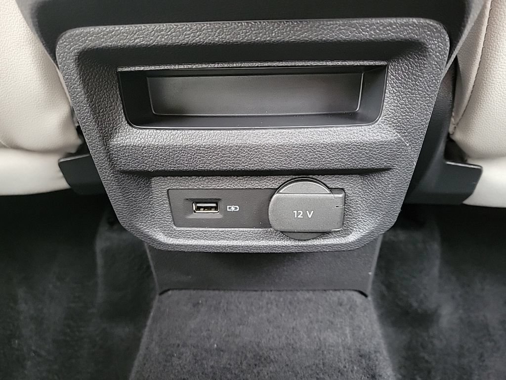Used 2019 Volkswagen Tiguan SE w/ 3rd Row Seat Package AWD/4WD image 21