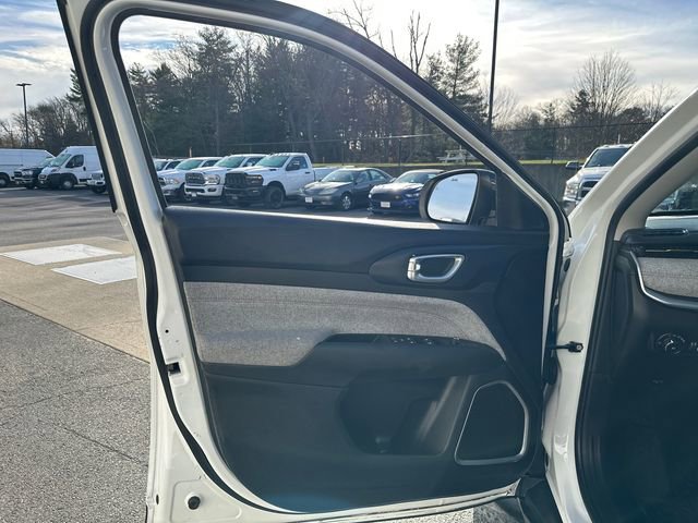 Used 2022 Jeep Compass Latitude image 24