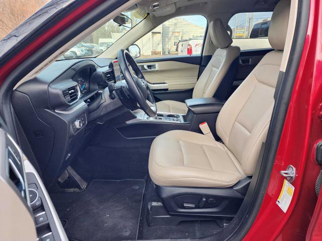 Used 2020 Ford Explorer XLT w/ Equipment Group 202A image 11
