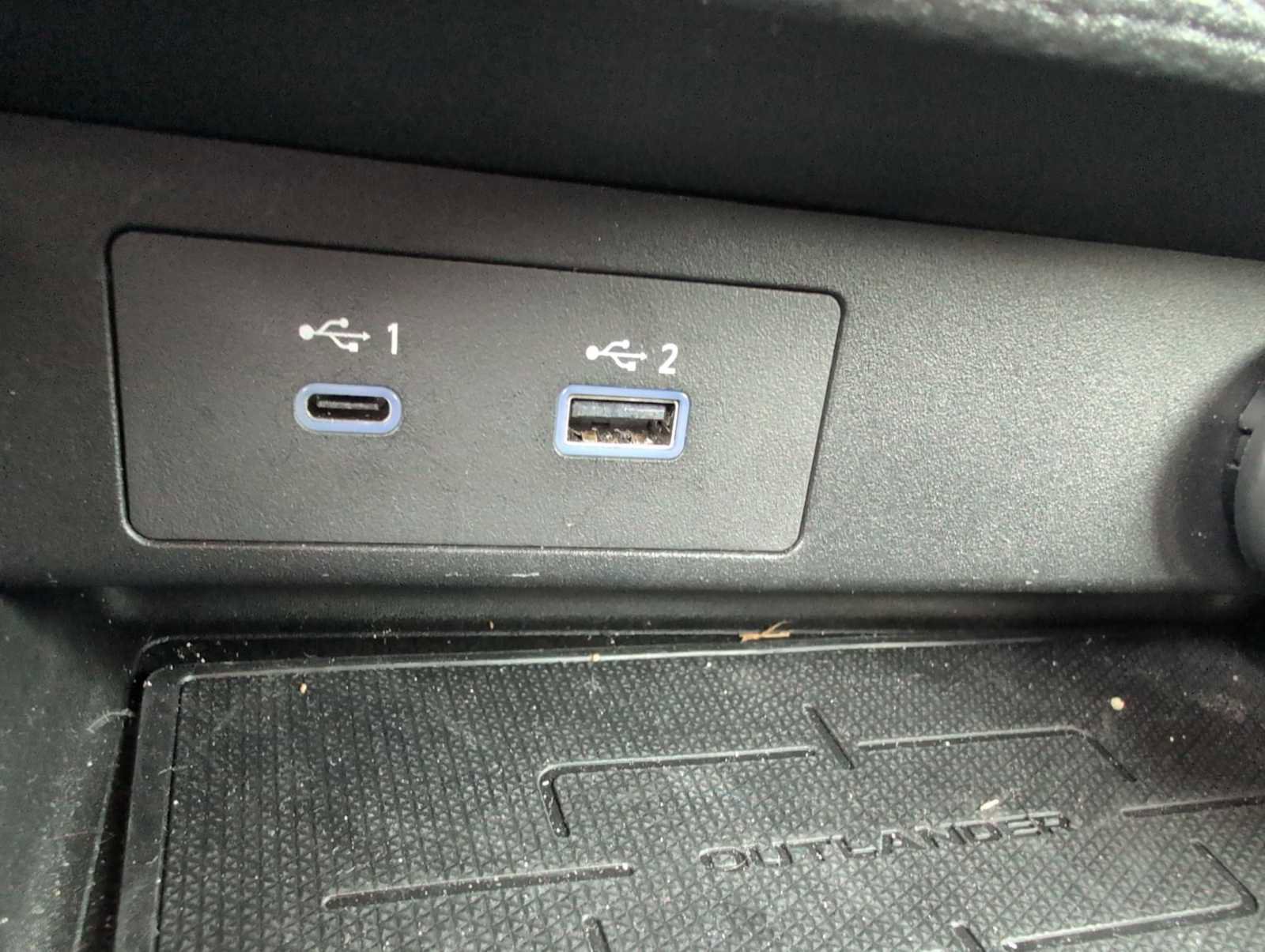 Used 2024 Mitsubishi Outlander ES image 30