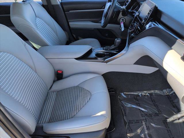 Used 2022 Toyota Camry SE w/ Carpet Mat Package (TMS) image 20