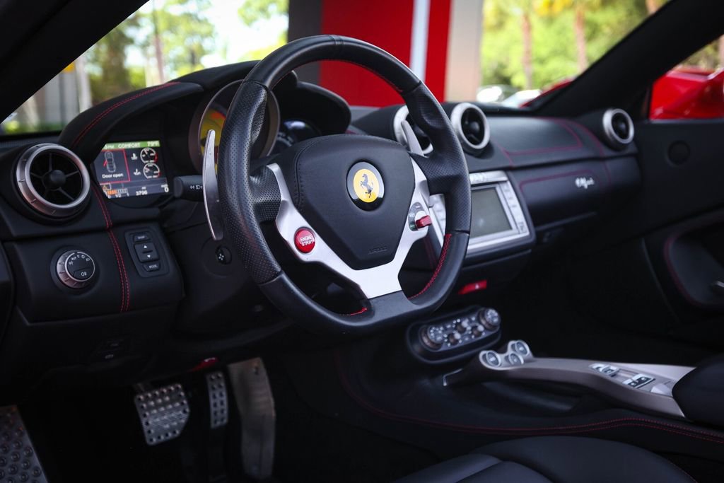 Certified 2013 Ferrari California image 33