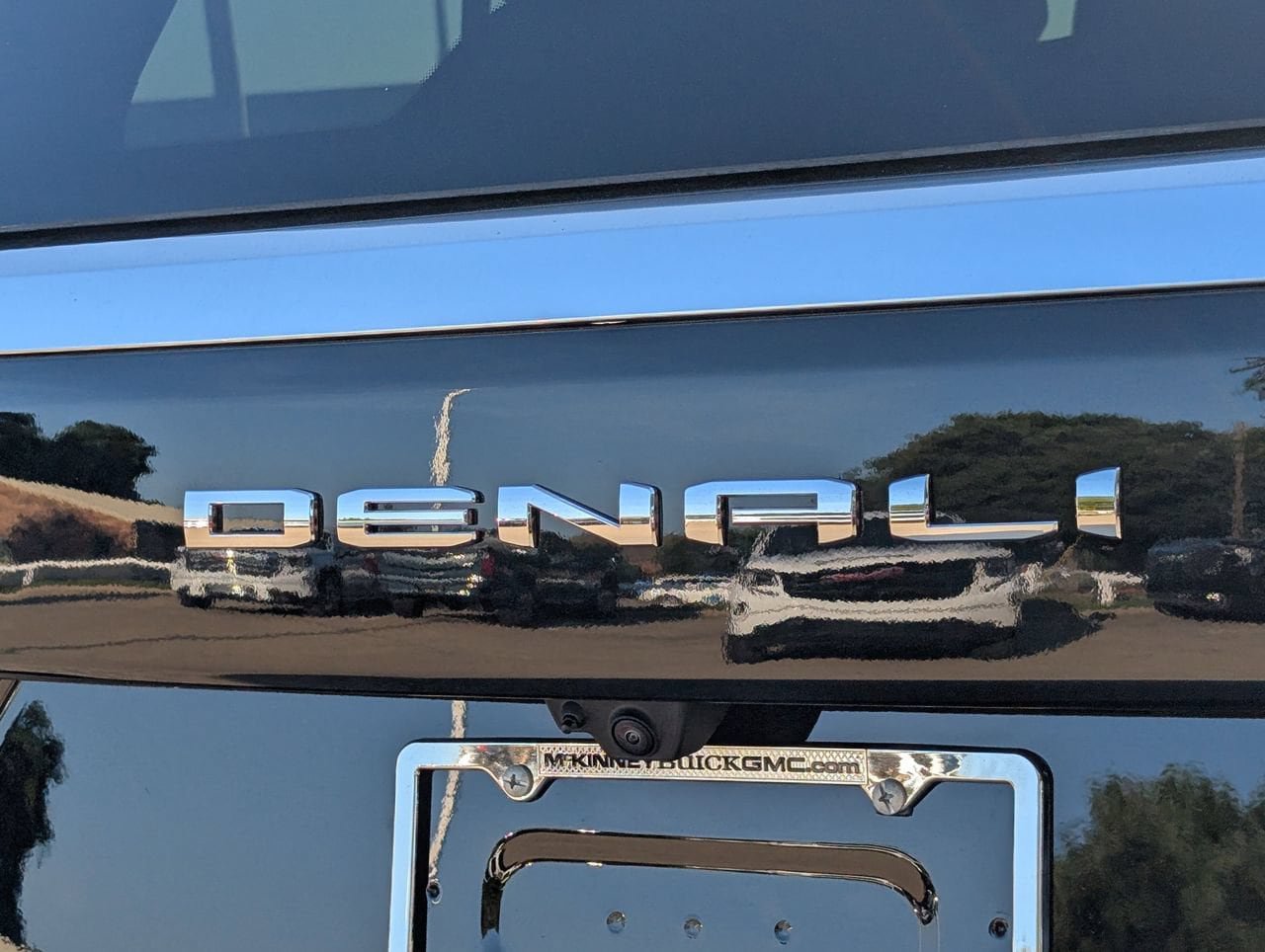 New 2026 GMC Yukon XL Denali w/ Sun & Power Step Package RWD image 6
