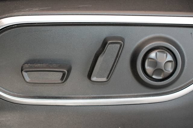 Used 2024 Jeep Wagoneer L Series II w/ Flexible Seating Group AWD/4WD image 21