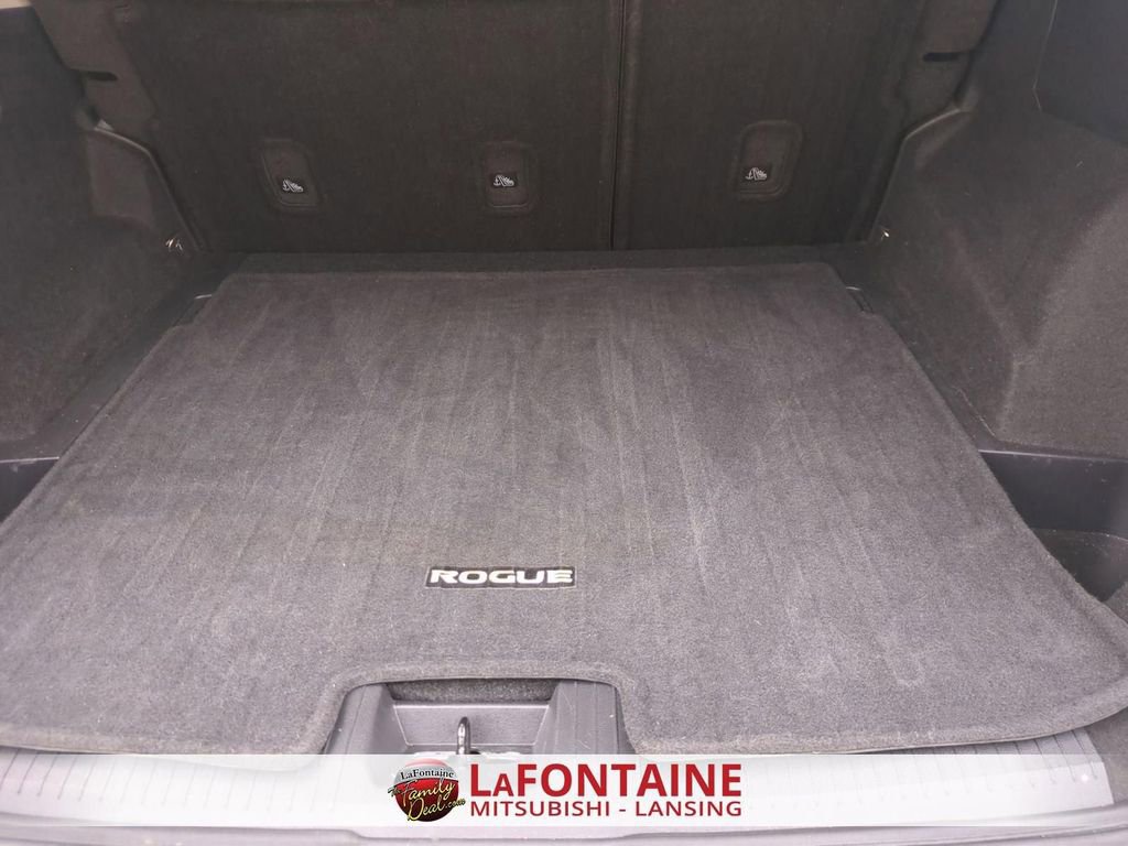Used 2025 Nissan Rogue SV image 24