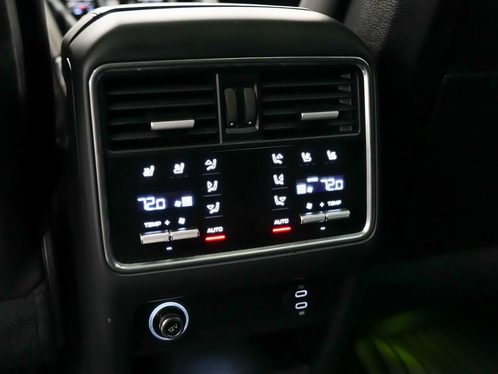 Certified 2020 Porsche Cayenne Turbo AWD/4WD image 20
