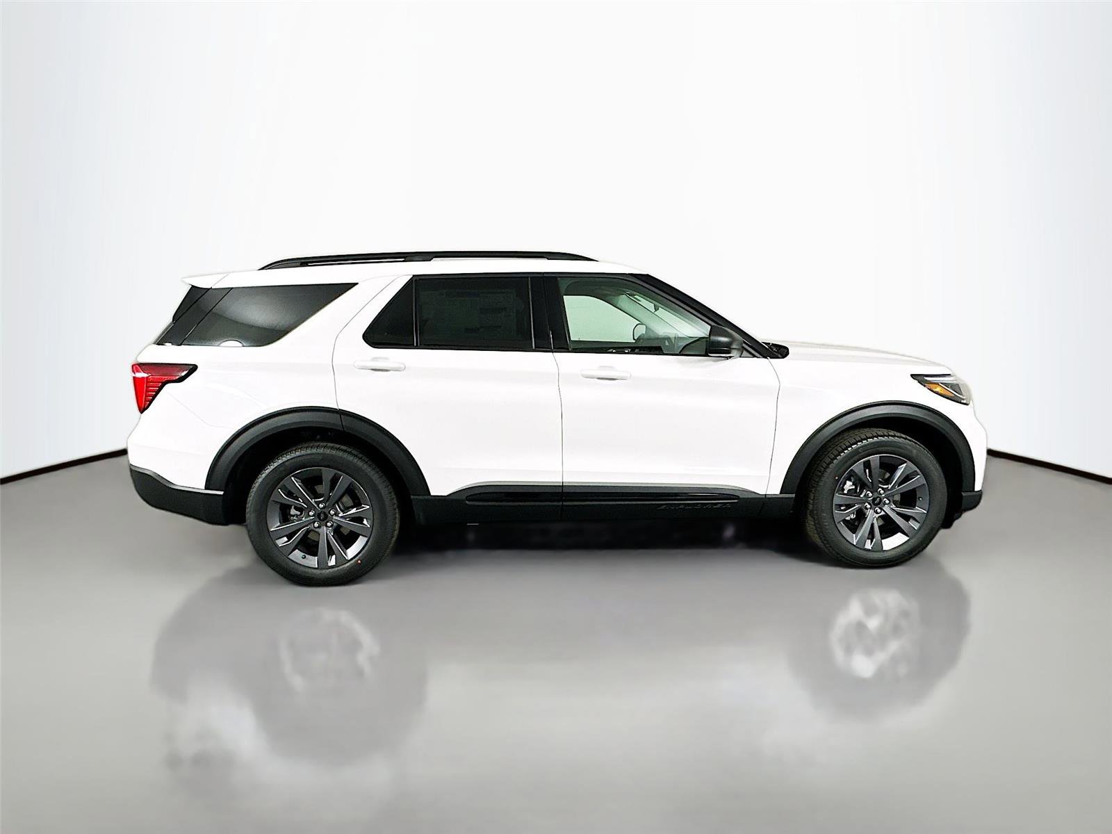 New 2026 Ford Explorer Active w/ Active Comfort Package image 18