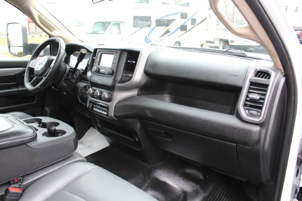 Used 2020 RAM 3500 Tradesman image 20
