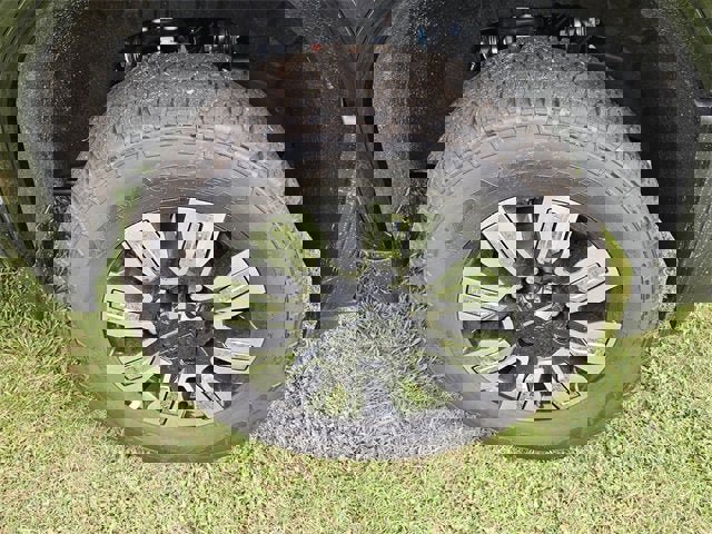 New 2025 GMC Sierra 2500 Denali w/ Denali Reserve Package image 16