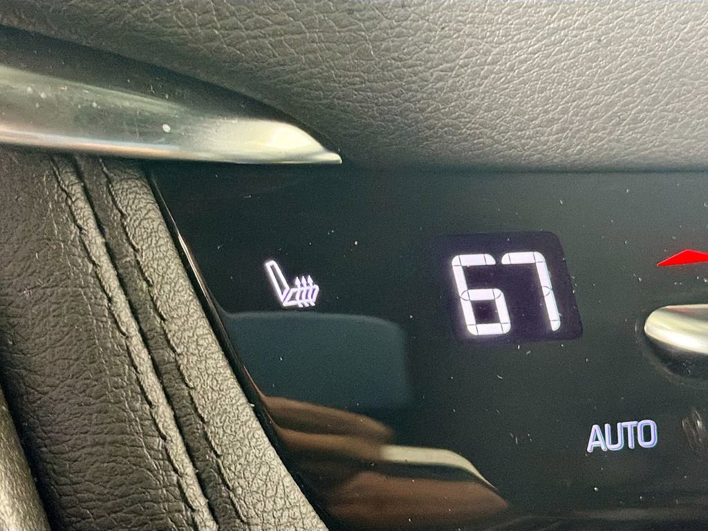 Used 2022 Cadillac XT5 Luxury image 19