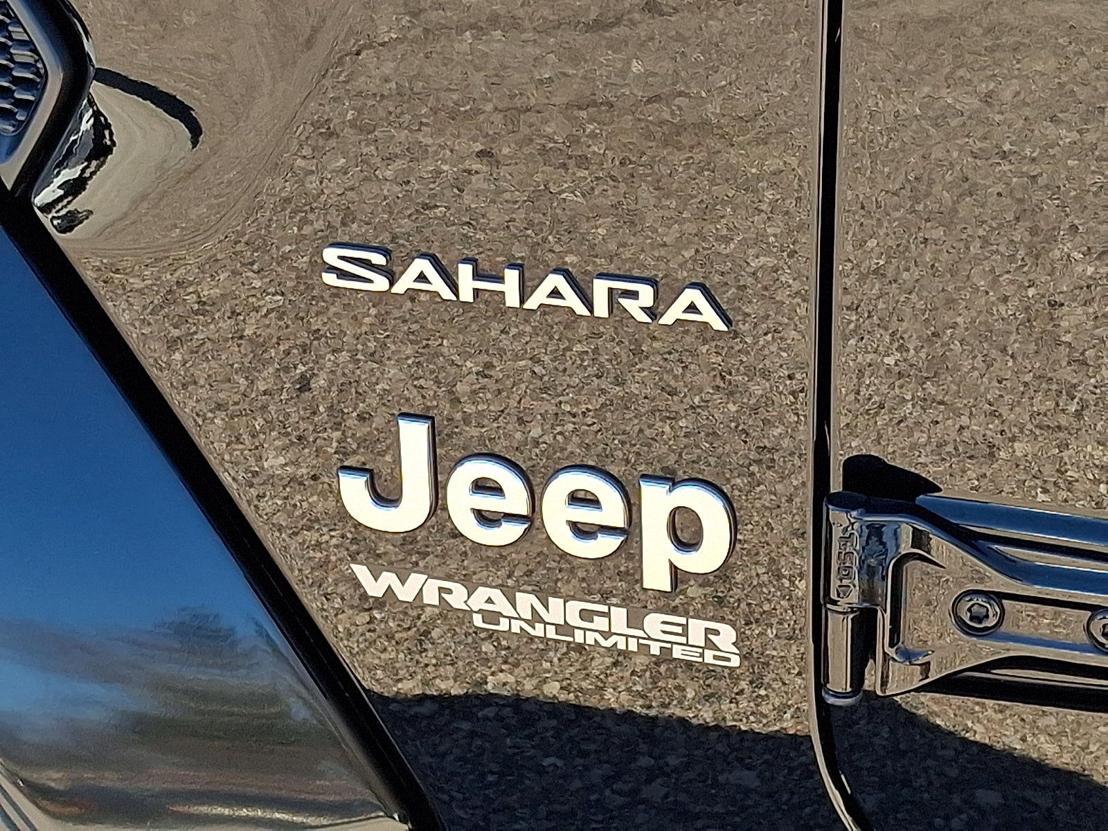 Certified 2022 Jeep Wrangler Unlimited Sahara AWD/4WD image 31