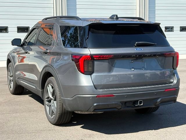 Used 2025 Ford Explorer ST-Line w/ Premium Package RWD video 3