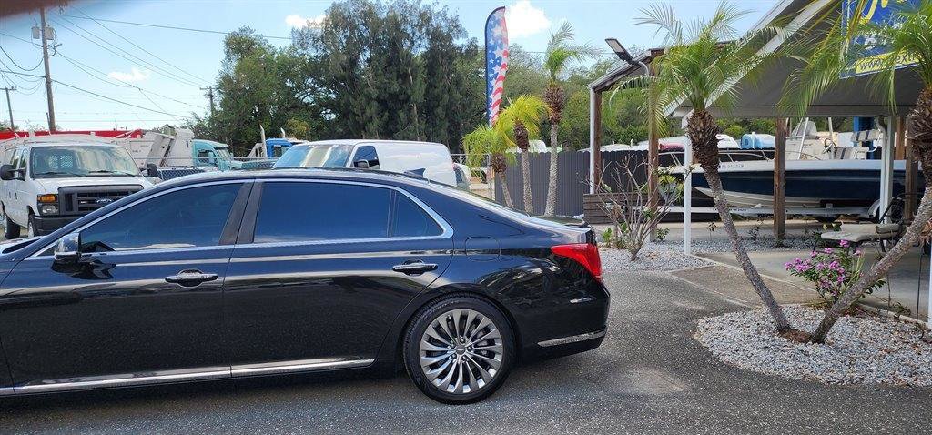 Used 2018 Genesis G90 5.0 Ultimate RWD image 12