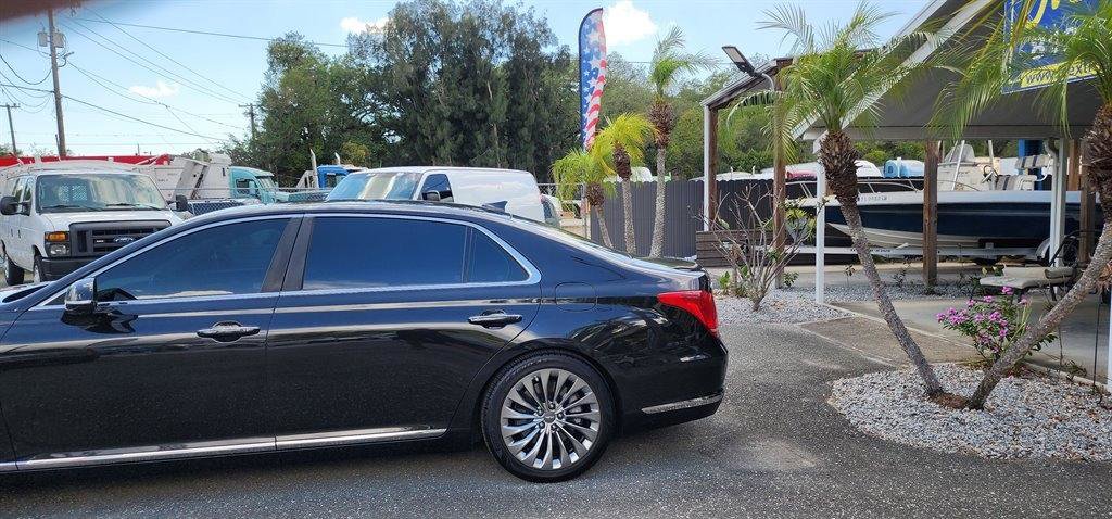 Used 2018 Genesis G90 5.0 Ultimate RWD image 12