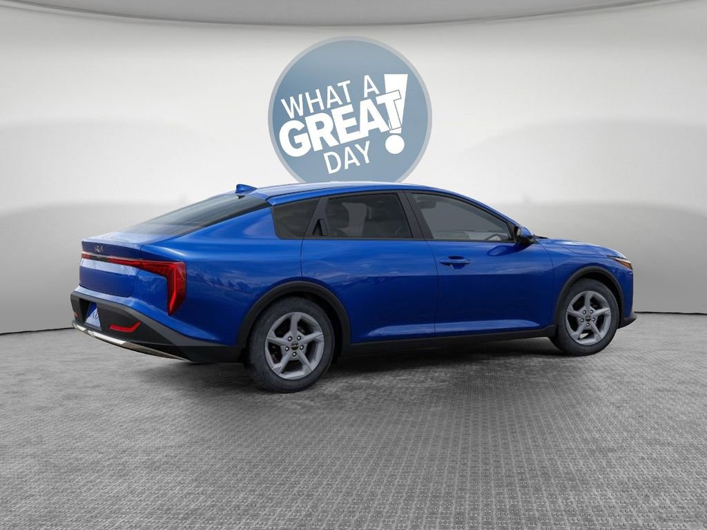 New 2025 Kia K4 LXS image 6